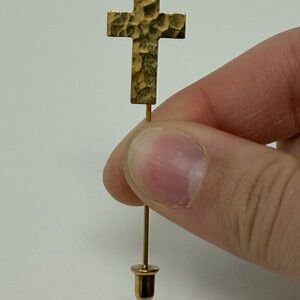 Vintage Hammered Gold Tone Metal Cross Hatpin Stick Pin